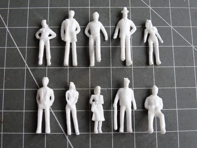 Unpainted figures 00 gauge - 20 pack