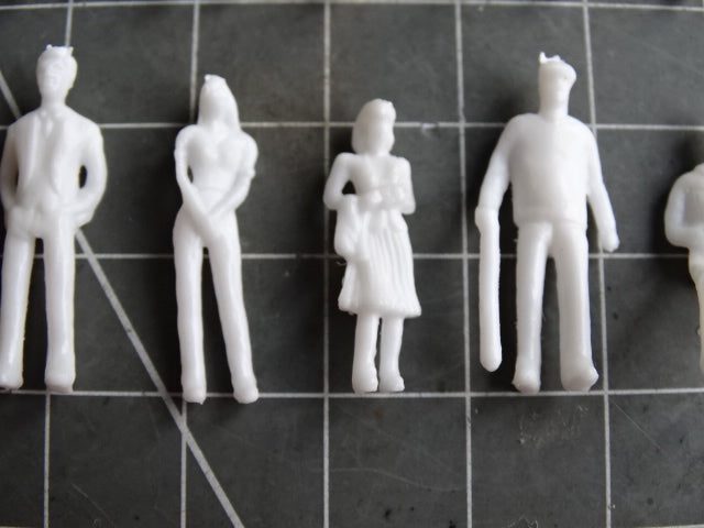 Unpainted figures 00 gauge - 20 pack