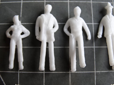 Unpainted figures 00 gauge - 20 pack