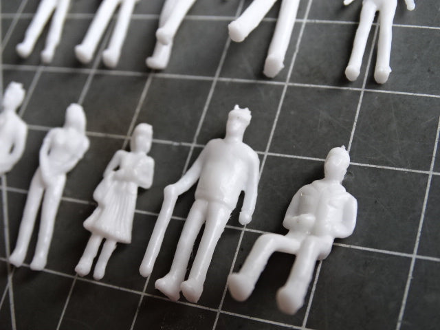 Unpainted figures 00 gauge - 20 pack