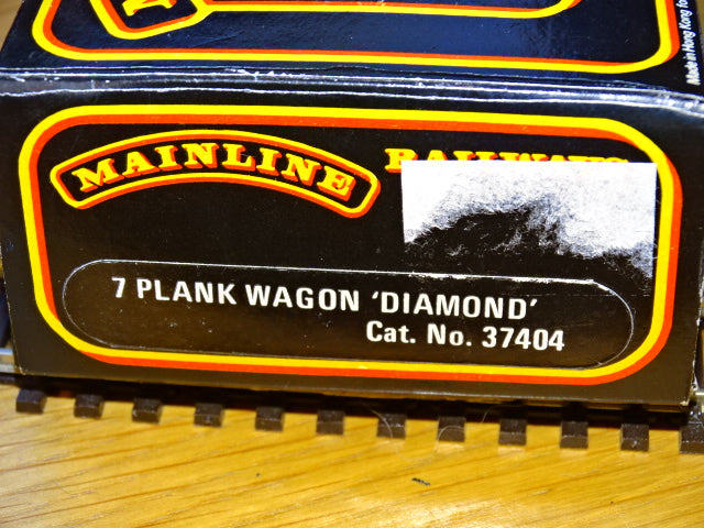 Mainline 7 plank wagon "Diamond" 37404 - USED