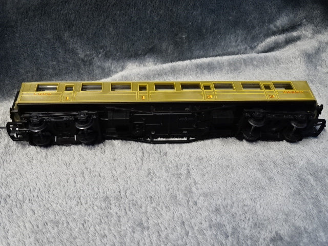 Hornby R4332 LNER composite coach Railroad 22357 - USED