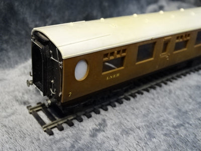 Hornby Triang LNER Teak coach 1010 - USED