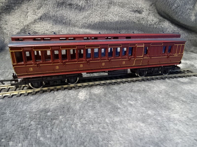 Hornby R385 L.M.S. Clerestory Brake 3rd Coach 6438 - USED