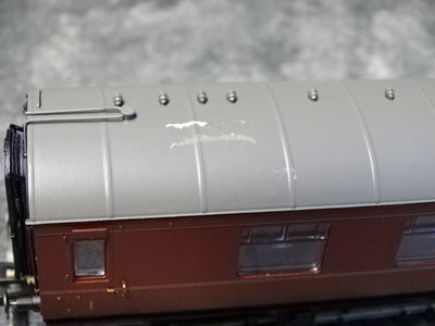 Bachmann LM maroon coach - USED