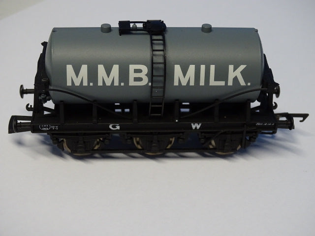 Hornby R6567 M.M.B. Milk tanker - USED