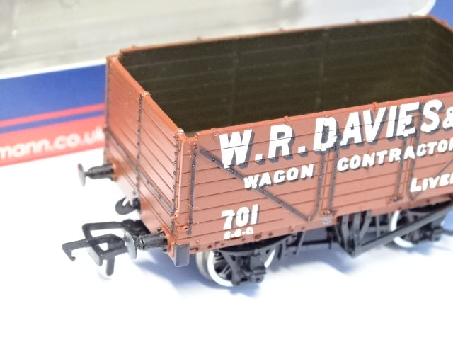 Bachmann 37-2011K - 12T 7 plank wagon W.R.Davis and Co - USED