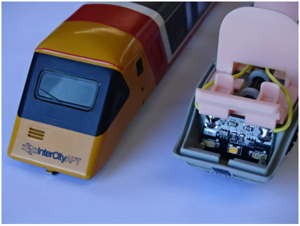 Upgrade your Hornby APT to DCC and LED lights