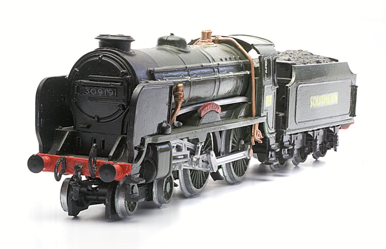 Dapol C087 – 4-4-0 30920 „Rugby“-Set für Schulklassen