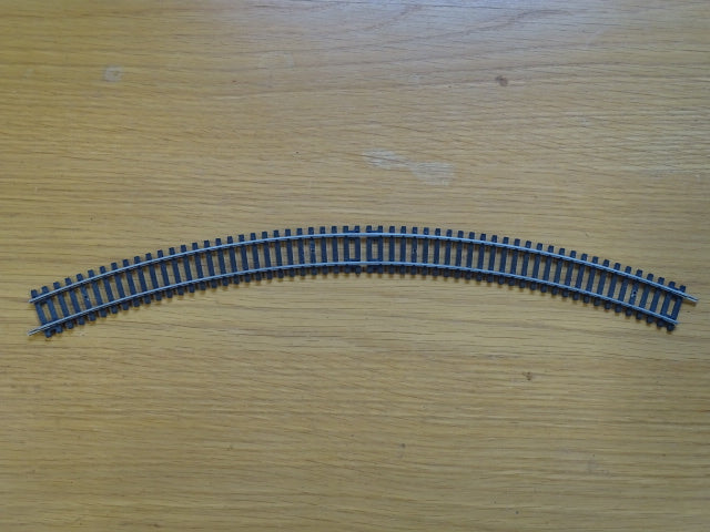 Hornby R609 3rd radius double curve steel track - USED