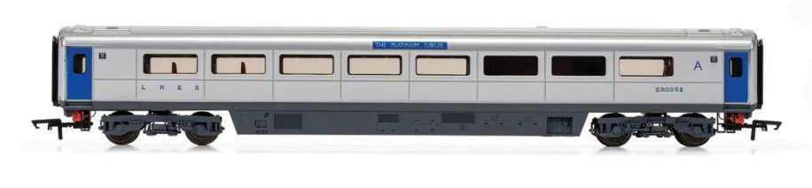 Hornby R40356 Platinum Jubilee of HM Queen Elizabeth II, Mk3 Sliding Door, Trailer Composite Catering, ER0052 - Era 11